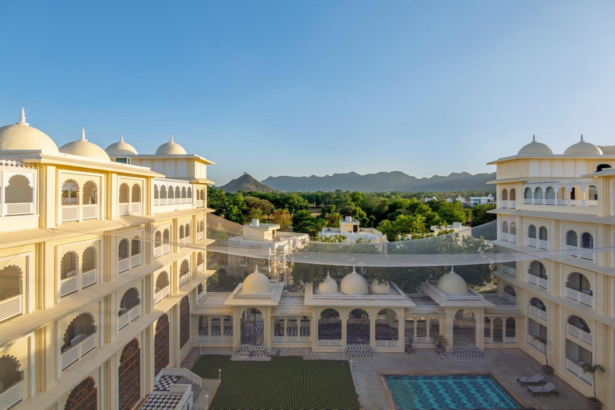 Sterling Aravalli Udaipur Exterior photo