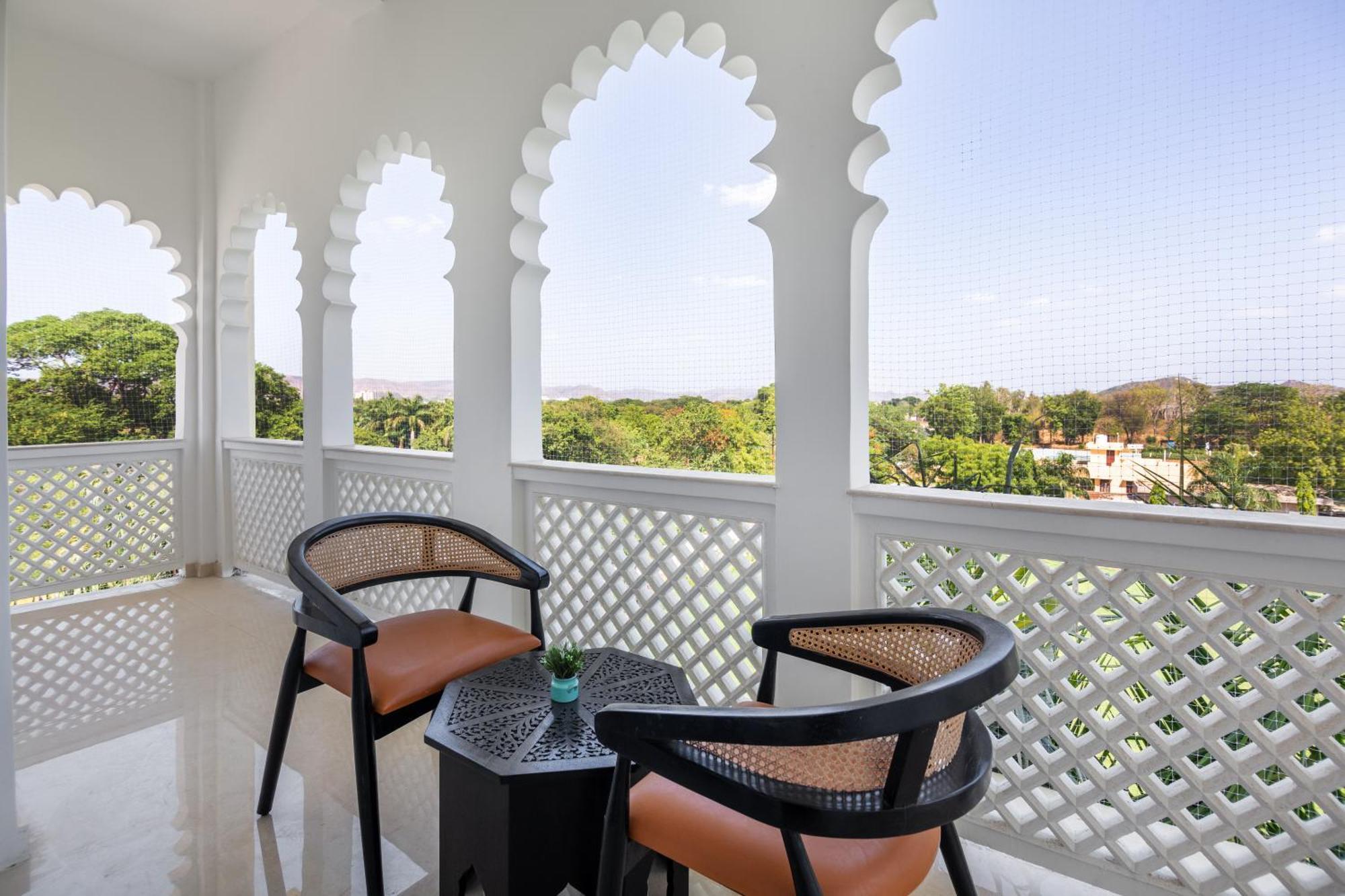 Sterling Aravalli Udaipur Exterior photo